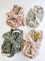 Load image into Gallery viewer, Bread Warmer &amp; Basket - Flower
