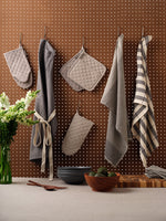 Load image into Gallery viewer, Oven Mitts, Set of 2
